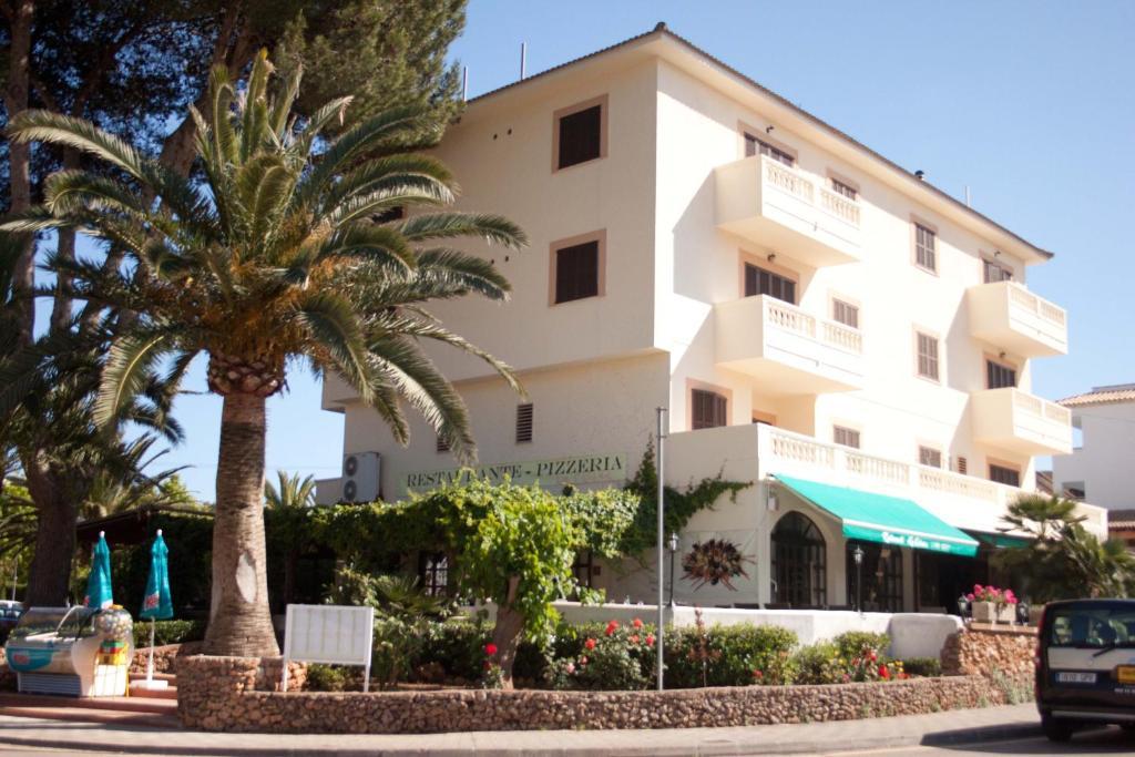Apartamentos La Cabana Canyamel  Exteriör bild